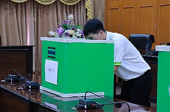 การเสนอชื่อผู้สมควรดำรงตำแหน่งคณบดีคณะนิติศาสตร์ มหาวิทยาลัยพะเยา โดยบุคลากรส่วนงาน