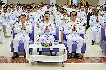 นายกสภามหาวิทยาลัยพะเยา และกรรมการสภามหาวิทยาลัยผู้ทรงคุณวุฒิ เข้าร่วมพิธีบวงสรวงสมเด็จพระนเรศวรมหาราชพิธีบำเพ็ญกุศลอุทิศถวายแด่สมเด็จพระนเรศวรมหาราช และพิธีวางพานพุ่ม เนื่องในวันสถาปนามหาวิทยาลัยพะเยา ครบรอบ 15 ปี
