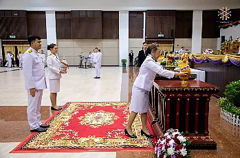 สำนักงานสภามหาวิทยาลัยพะเยา เข้าร่วมพิธีบวงสรวงสมเด็จพระนเรศวรมหาราช พิธีบำเพ็ญกุศลอุทิศถวายแด่สมเด็จพระนเรศวรมหาราช และพิธีวางพานพุ่ม เนื่องในวันสถาปนามหาวิทยาลัยพะเยา ครบรอบ 15 ปี
