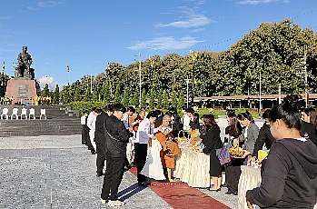 สำนักงานสภามหาวิทยาลัยพะเยา เข้าร่วมพิธีทำบุญตักบาตร เพื่อถวายเป็นพระราชกุศลแด่สมเด็จพระนางเจ้าสิริกิติ์ พระบรมราชินีนาถ พระบรมราชชนนีพันปีหลวง 