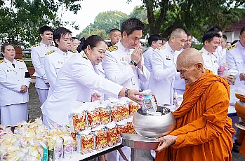 สำนักงานสภามหาวิทยาลัยพะเยา เข้าร่วมพิธีวันคล้ายวันพระบรมราชสมภพพระบาทสมเด็จพระบรมชนกาธิเบศร มหาภูมิพลอดุลยเดชมหาราช บรมนาถบพิตร วันชาติ และวันพ่อแห่งชาติ 5 ธันวาคม 2568