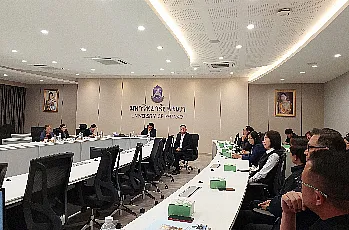 การแสดงวิสัยทัศน์และสัมภาษณ์ผู้ตอบรับการทาบทามเพื่อเข้ารับการสรรหาเป็นผู้สมควรดำรงตำแหน่งคณบดีคณะเกษตรศาสตร์และทรัพยากรธรรมชาติ