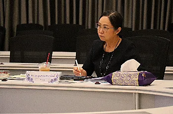 ประชุมการแสดงวิสัยทัศน์และสัมภาษณ์ผู้ตอบรับการทาบทามเพื่อเข้ารับการสรรหาเป็นผู้สมควรดำรงตำแหน่งคณบดีคณะพลังงานและสิ่งแวดล้อม มหาวิทยาลัยพะเยา