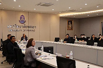 ประชุมการแสดงวิสัยทัศน์และสัมภาษณ์ผู้ตอบรับการทาบทามเพื่อเข้ารับการสรรหาเป็นผู้สมควรดำรงตำแหน่งคณบดีคณะพลังงานและสิ่งแวดล้อม มหาวิทยาลัยพะเยา