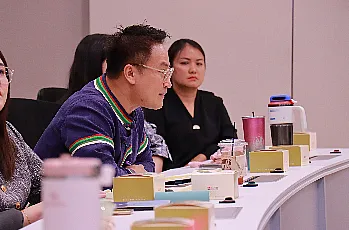 การแสดงวิสัยทัศน์และสัมภาษณ์ผู้ตอบรับการทาบทามเพื่อเข้ารับการสรรหาเป็นผู้สมควรดำรงตำแหน่งคณบดีคณะบริหารธุรกิจและนิเทศศาสตร์ มหาวิทยาลัยพะเยา