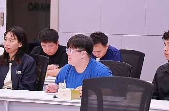 การแสดงวิสัยทัศน์และสัมภาษณ์ผู้ตอบรับการทาบทามเพื่อเข้ารับการสรรหาเป็นผู้สมควรดำรงตำแหน่งคณบดีคณะบริหารธุรกิจและนิเทศศาสตร์ มหาวิทยาลัยพะเยา