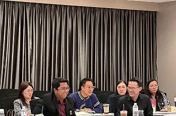 การแสดงวิสัยทัศน์และสัมภาษณ์ผู้ตอบรับการทาบทามเพื่อเข้ารับการสรรหาเป็นผู้สมควรดำรงตำแหน่งคณบดีคณะบริหารธุรกิจและนิเทศศาสตร์ มหาวิทยาลัยพะเยา