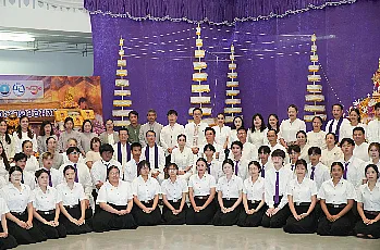  ผู้อำนวยการสำนักงานสภามหาวิทยาลัยพะเยาเข้าร่วมพิธีตักน้ำและเจริญพระพุทธมนต์น้ำสรงพระธาตุจอมทอง