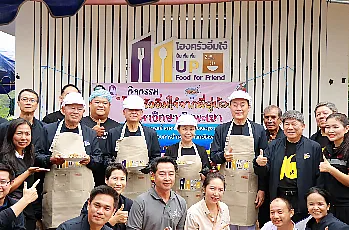นายกสภามหาวิทยาลัยพะเยา กรรมการสภามหาวิทยาลัยผู้ทรงคุณวุฒิ เยี่ยมชมกิจกรรมนิทรรศการ “16 เรื่องเล่าดีดี 16 ปี มหาวิทยาลัยพะเยา” และกิจกรรมพิเศษ “16 จุด Check-in”