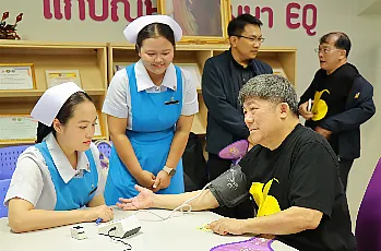 นายกสภามหาวิทยาลัยพะเยา กรรมการสภามหาวิทยาลัยผู้ทรงคุณวุฒิ เยี่ยมชมกิจกรรมนิทรรศการ “16 เรื่องเล่าดีดี 16 ปี มหาวิทยาลัยพะเยา” และกิจกรรมพิเศษ “16 จุด Check-in”