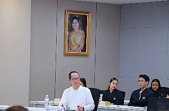 การแสดงวิสัยทัศน์และสัมภาษณ์ผู้ตอบรับการทาบทามเพื่อเข้ารับการสรรหาเป็นผู้สมควรดำรงตำแหน่งคณบดีคณะรัฐศาสตร์และสังคมศาสตร์