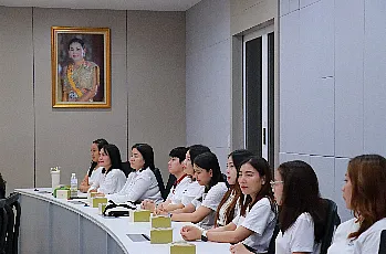 การแสดงวิสัยทัศน์และสัมภาษณ์ผู้ตอบรับการทาบทามเพื่อเข้ารับการสรรหาเป็นผู้สมควรดำรงตำแหน่งคณบดีคณะรัฐศาสตร์และสังคมศาสตร์